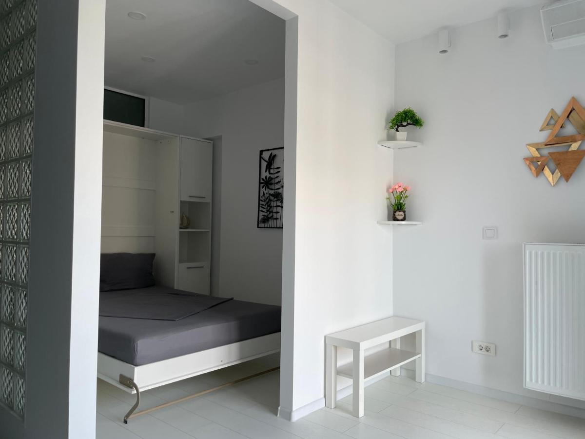 Luxury Westpark 2-Room Apartment Lakeview W5 Bukarest Exterior foto