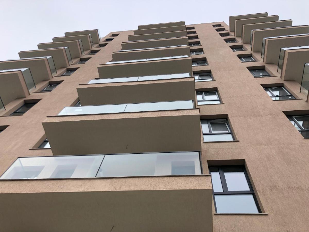 Luxury Westpark 2-Room Apartment Lakeview W5 Bukarest Exterior foto