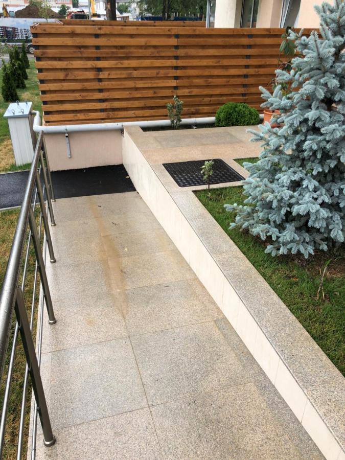Luxury Westpark 2-Room Apartment Lakeview W5 Bukarest Exterior foto